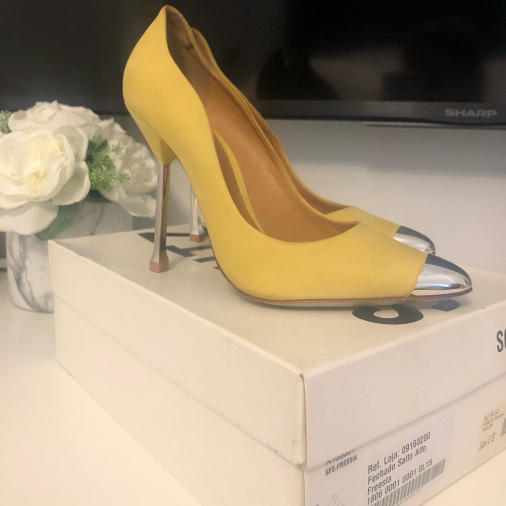Schutz Heels!!